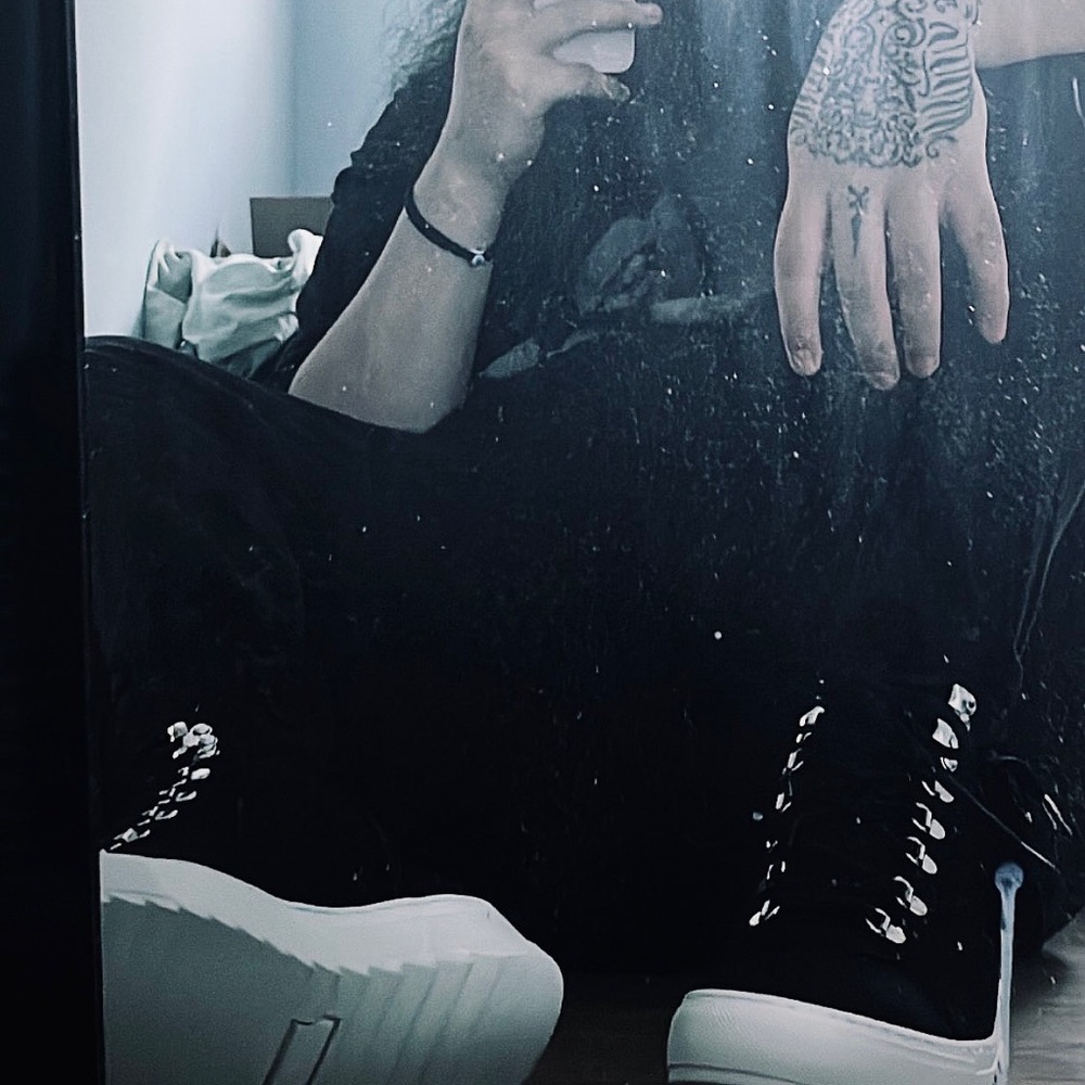 Meet your Posher, Cj